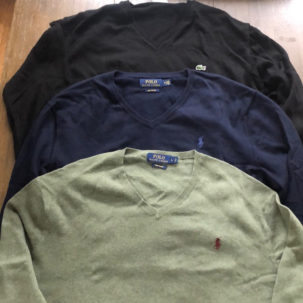3 V-Neck sweaters